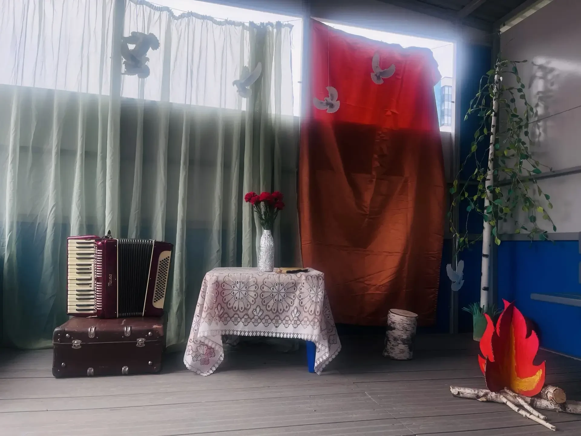 Вторая часть – "Квест-игра" – превратила праздник в увлекательное приключение. Пять команд юных отпр