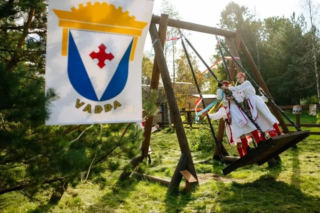 📜Водь – малочисленный исчезающий финно‑угорский народ. Его представители проживают на севере Кингис