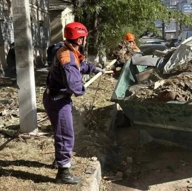 В Новороссийске, по данным оперативного штаба, повреждения получили 576 квартир и 76 ча...