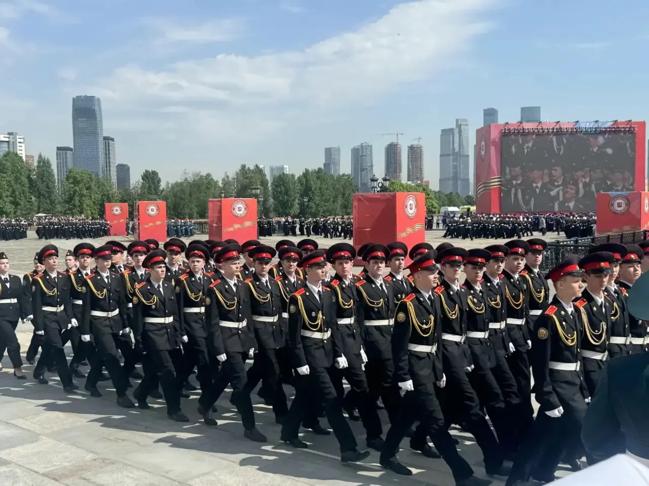 🌟ПАРАД КАДЕТ  🗓️Сегодня, 20 мая, наши ребята приняли участие в традиционном Параде кадет «Не прервет