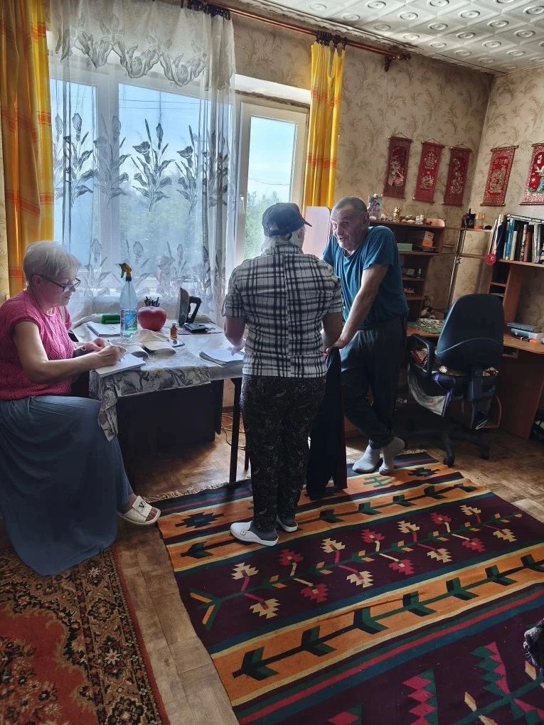 Плановая проверка в п. Поречье: работа соцработников под контролем

    11 июня прошла плановая пров