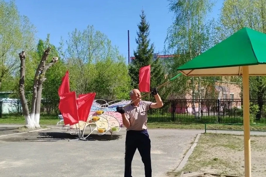ТОС активно приводят в порядок свои территории  В Кургане, в рамках месячника санитарной очистки гор