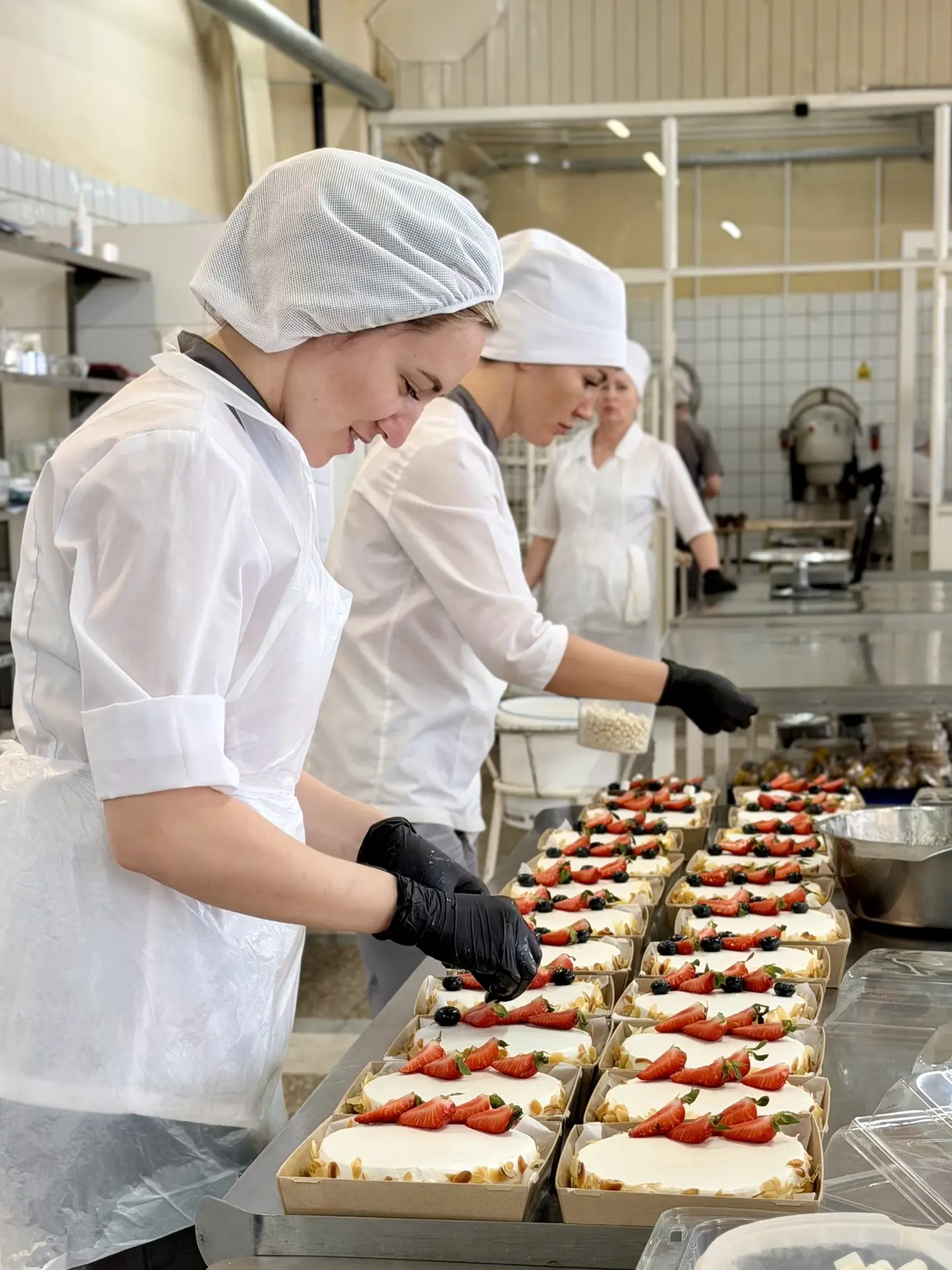 Идеальный подарок выпускнику с Мудрым Пекарем! 🎓🍓
