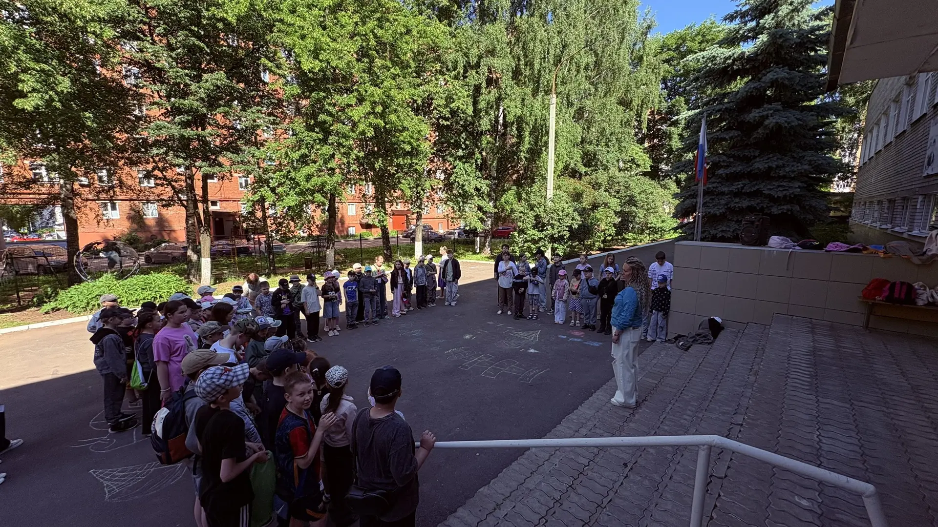 🎉 Ещё один яркий день в школьном лагере! 🎉

Сегодняшний день прошёл насыщенно, весело и очень друж