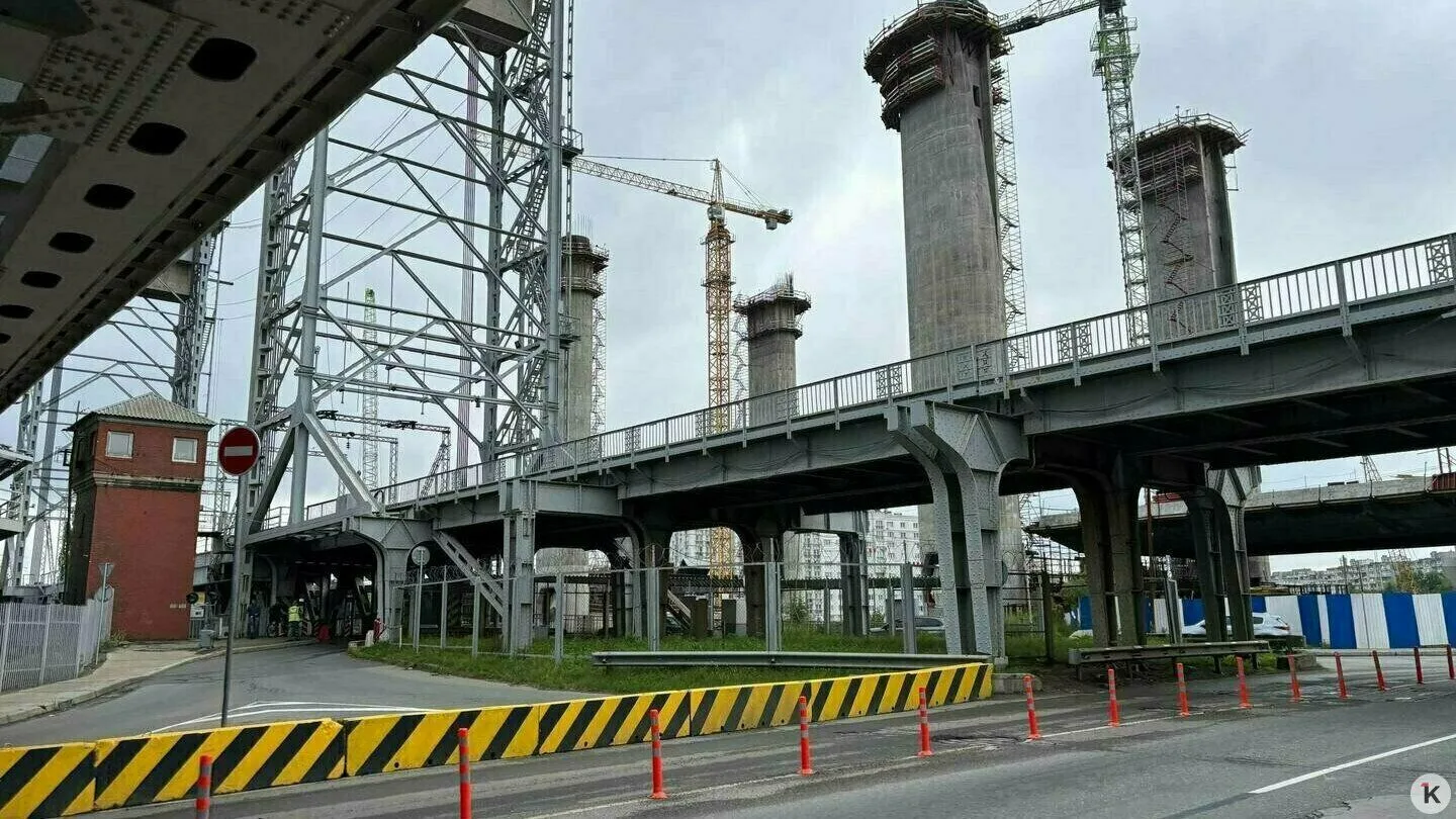 У двухъярусного моста в Калининграде снова меняют схему движения