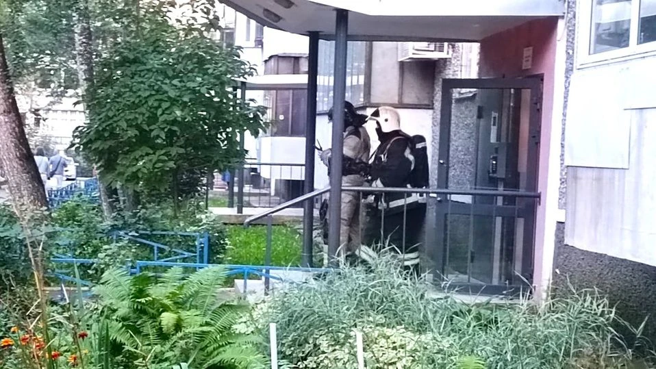 В екатеринбургском дворе произошло задымление во время предвыборной акции