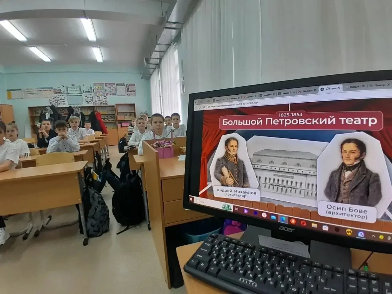 🎭 Разговоры о важном: погружение в мир театра  Вчера в нашей школе прошли традиционные «Разговоры о 
