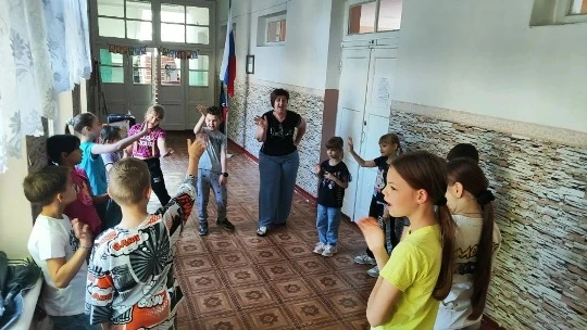 🌟🎉 Сегодня в нашем лагере "Островок" прошел замечательный "День друзей"! 🎈🤝
Праздник начался с в