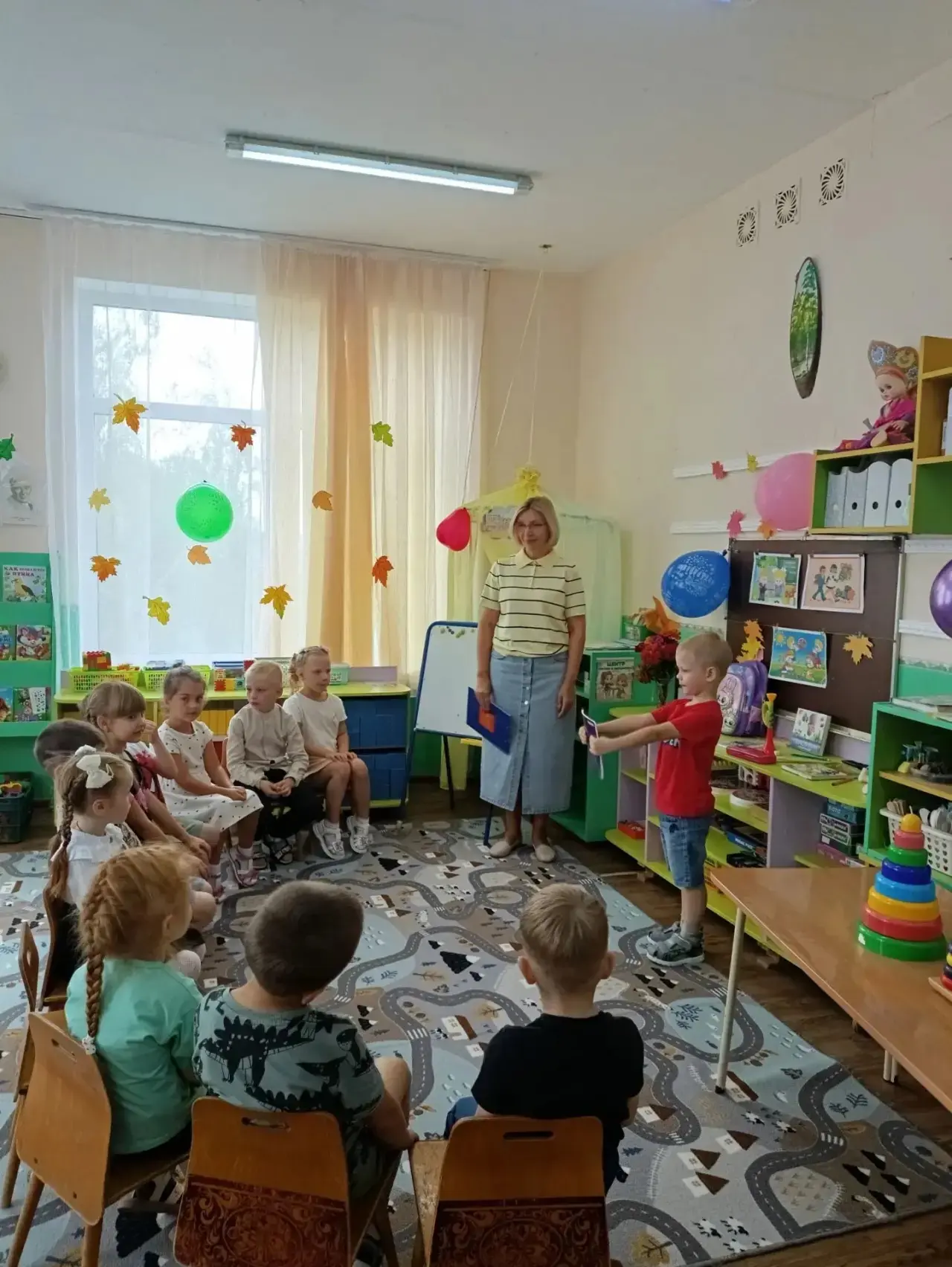 День знаний отмечали