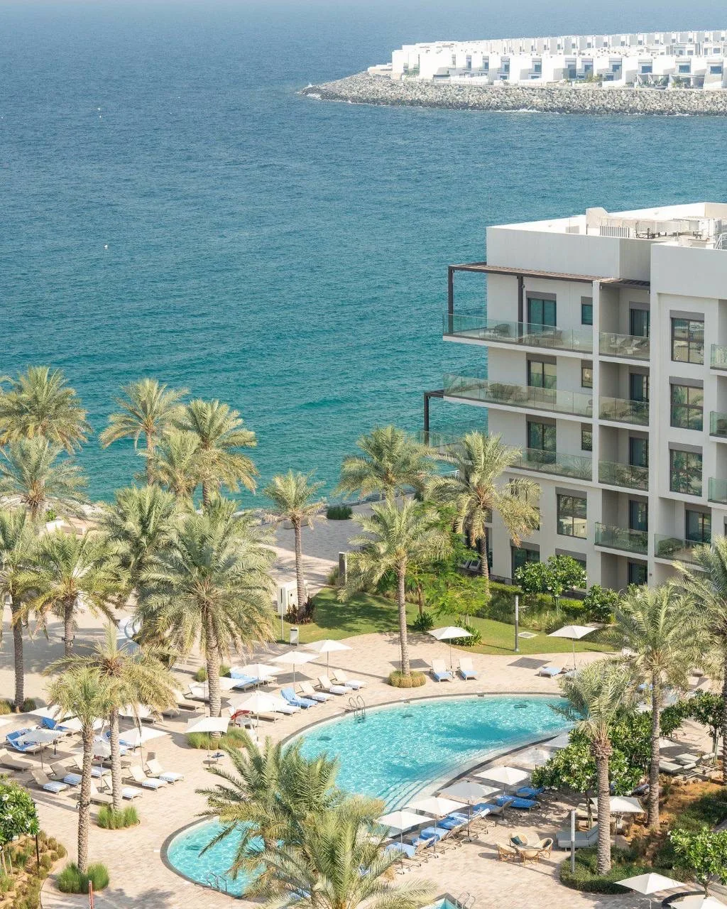 ☀️Лето — это время люксовых отелей в ОАЭ по невероятно доступным ценам!  Address Beach Resort Fujair