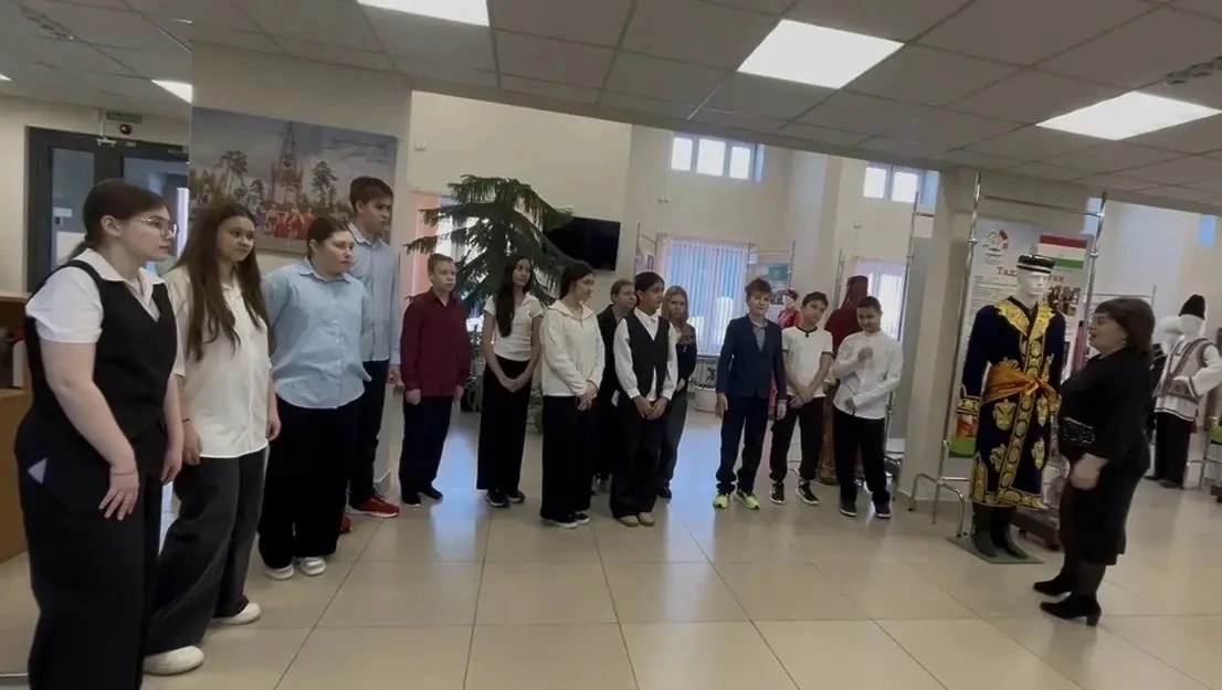 «Да здравствует братский союз и великая дружба народов» - так называется номинация международного ко