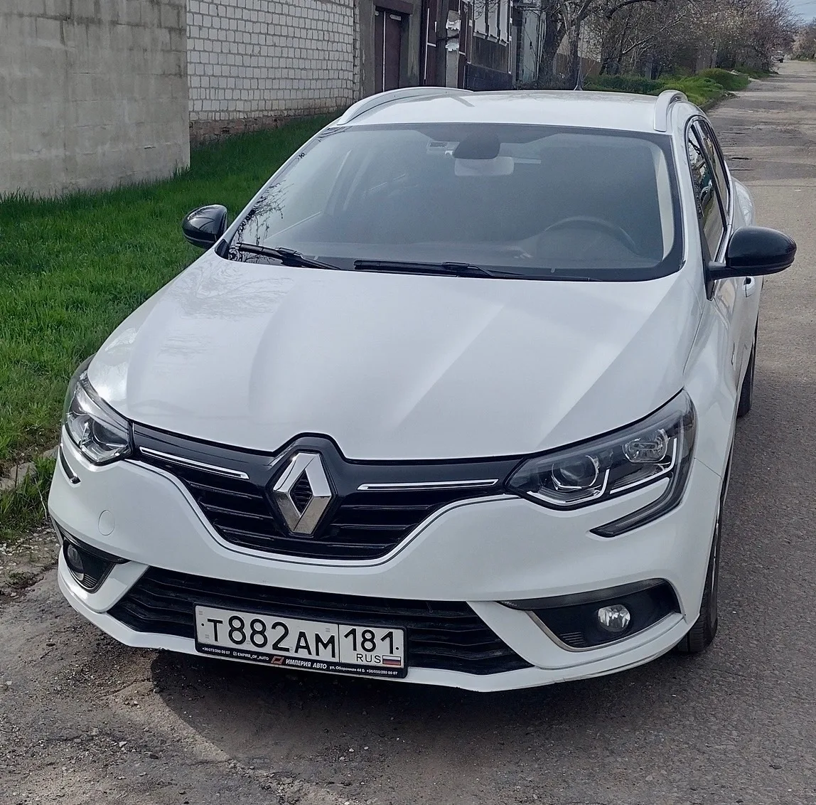 Продам свой автомобиль Renault Megane IV универсал. Автомобиль в идеальном состоянии, е...