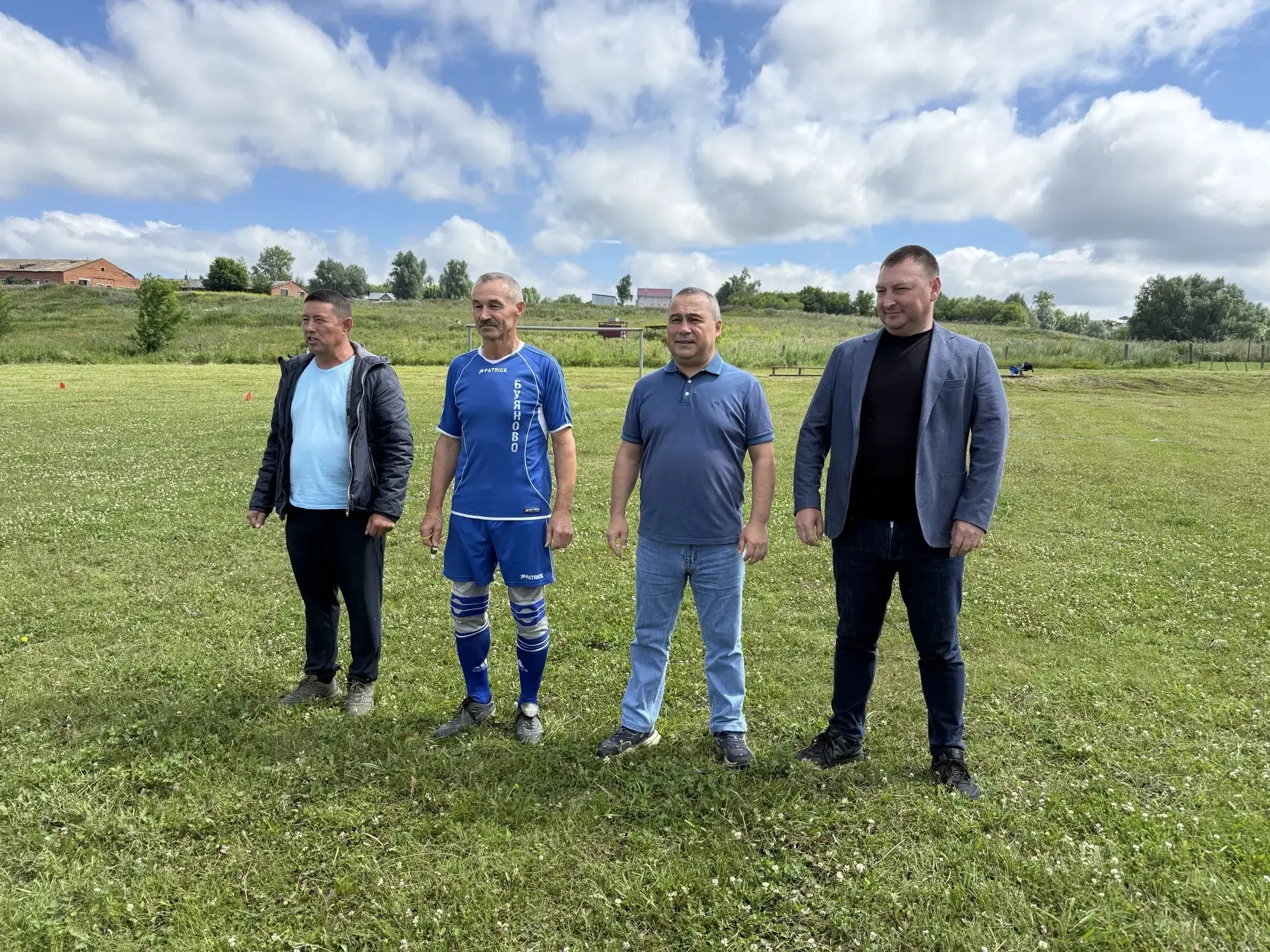⚽ Спорт объединяет!

Выходные — отличная возможность для активного отдыха и общения. На стадионе дер