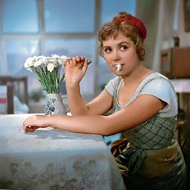 🎬 Светлана Карпинская в фильме «Девушка без адреса», 1957 год.