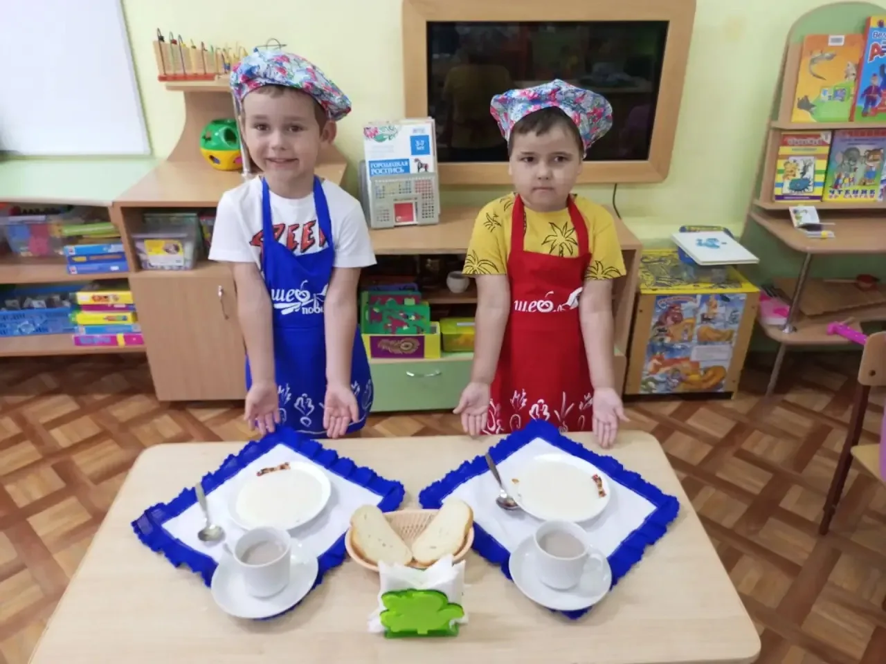 На связи рубрика "Вкусные будни"
Сегодня в нашем детском саду на:
🍽️Завтрак - каша молочная жидкая 