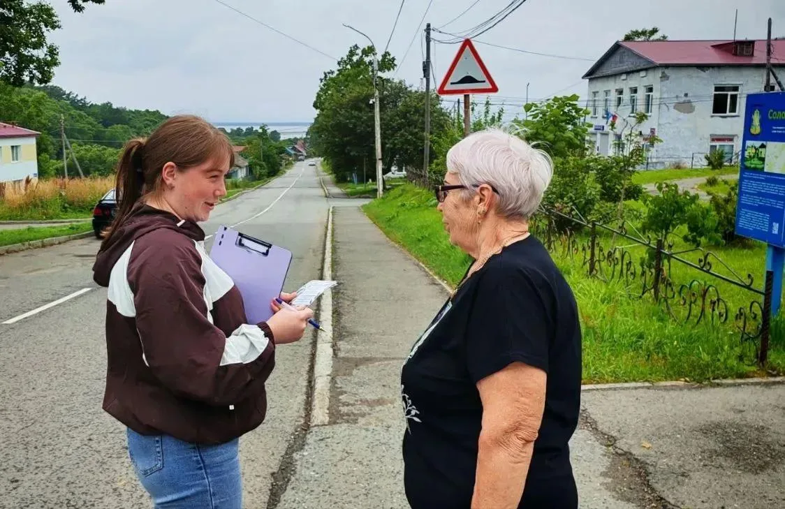 📗«Книжки вышли на прогулку»: читаем вместе в Соловьевке

В селе Соловьевка библиотекари провели акц