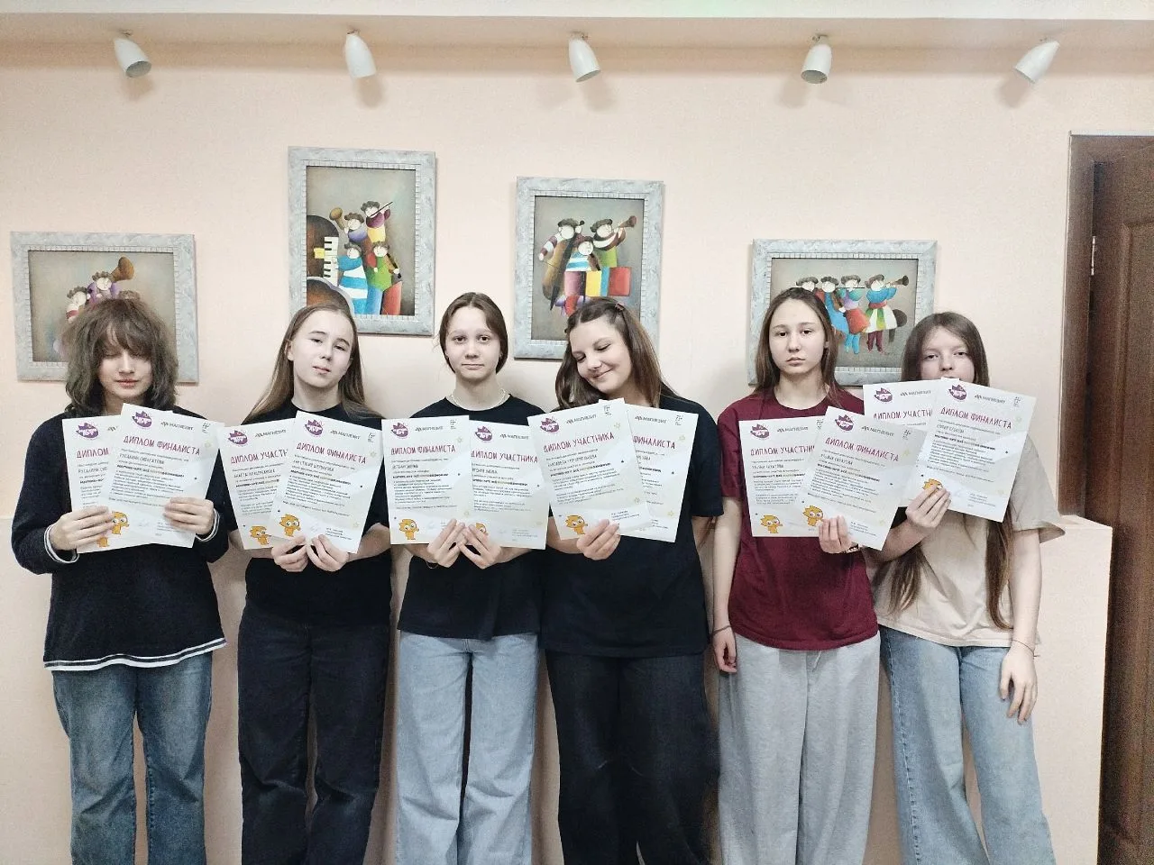 Поздравляем наших финалистов районного творческого конкурса по созданию арт-объектов "М...