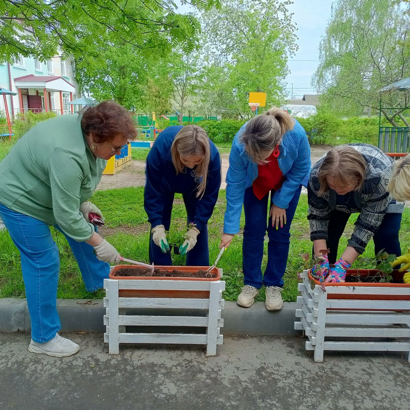 Территория дошкольного учреждения - это его своеобразная визитная карточка. Как театр н...
