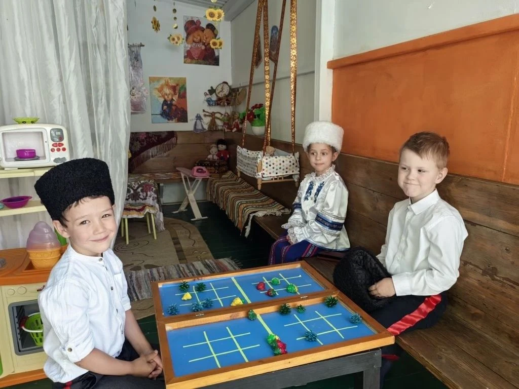Летний период в нашем детском саду — это время активной деятельности на улице. Чтобы прогулки были н