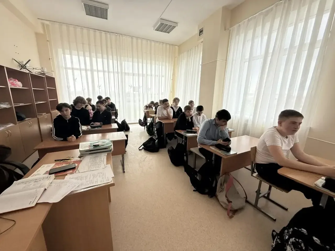 📅 10 апреля школьные психологи провели для учеников 8 класса тренинг на тему «ЗОЖ как инструмент кон