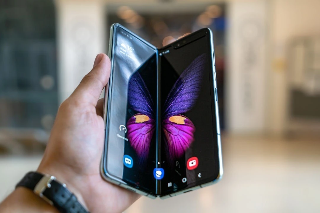 ✨ Samsung Galaxy Z Fold8 можно заказать через чат с Алисой