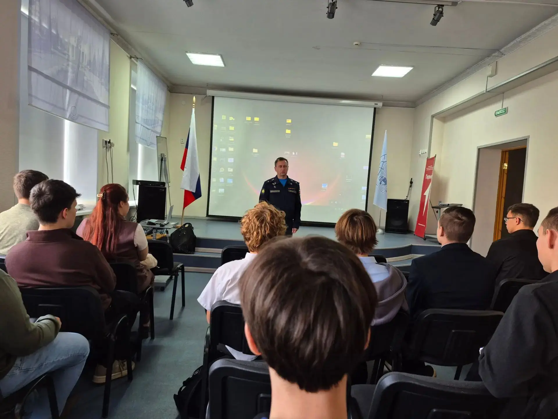 Нам рассказали, как стать военным штурманом 🛩️