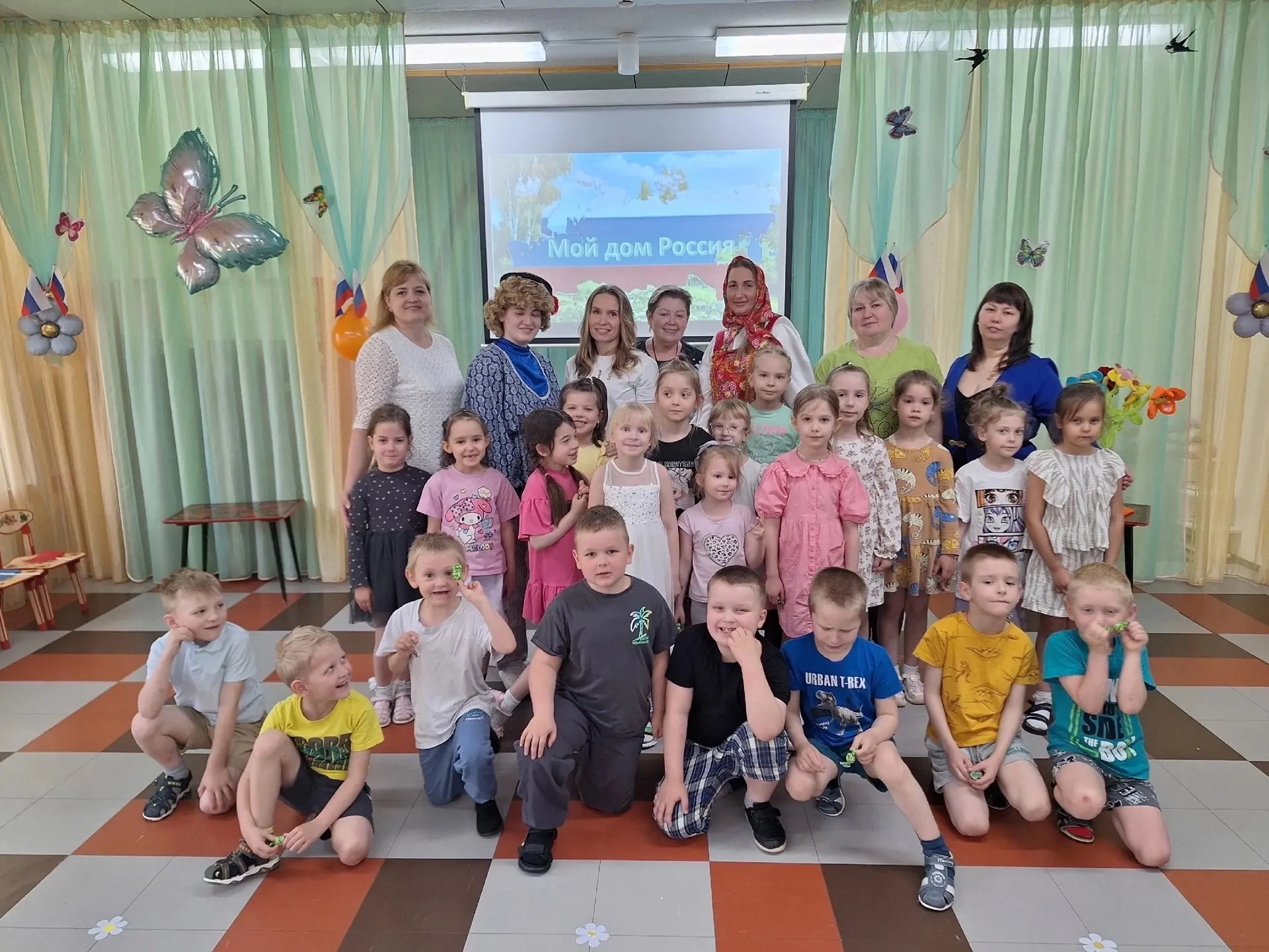 💫🇷🇺В ДЕТСКОМ САДУ ПРОШЛО МЕРОПРИЯТИЕ, ПОСВЯЩЕННОЕ «ДНЮ РОССИИ»

💫11 июня дети из старших и подго