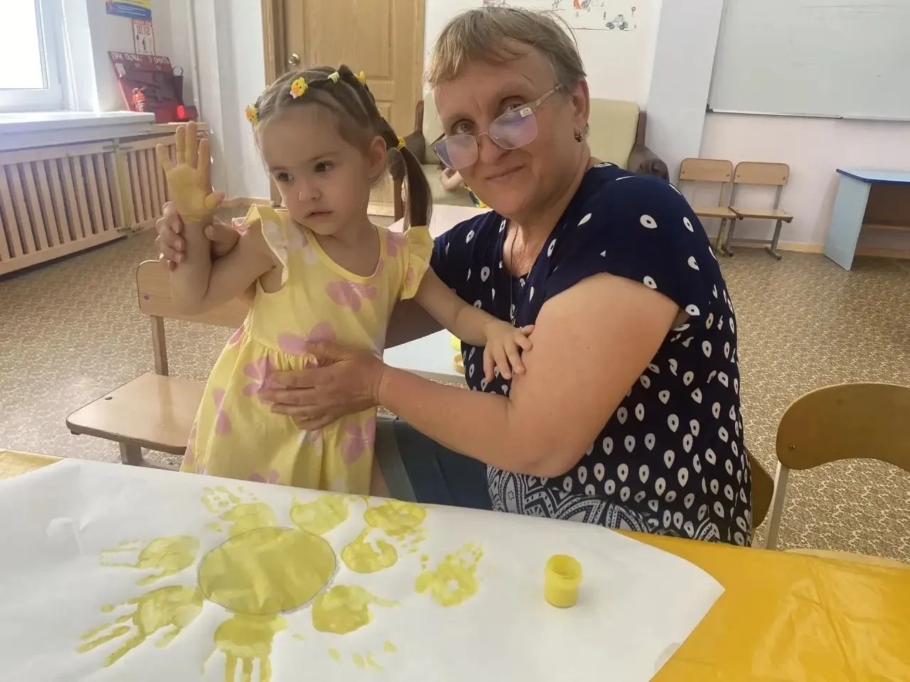 💛🌼 Цветная неделя продолжается! 🌼💛

Сегодня двери нашего детского сада распахнулись в удивительн