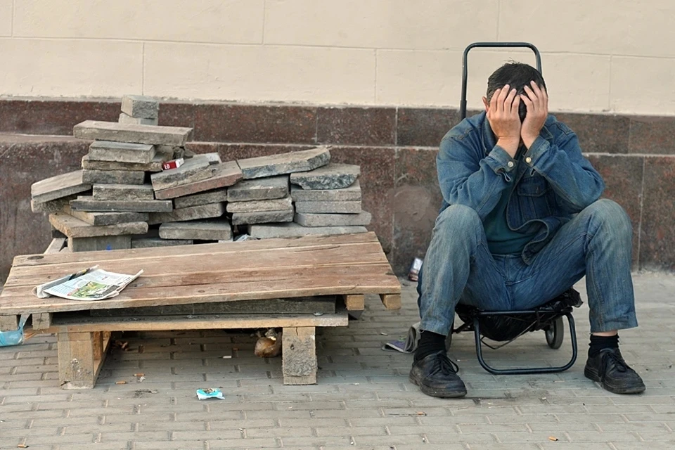 Половина россиян получает меньше 66 000 рублей в месяц

По данным Росстата, средняя зарплата по экон