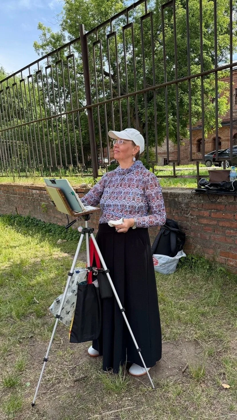 🎉Знакомьтесь: Марина Маркова — участница выставки «Вдохновлённые городом»!
