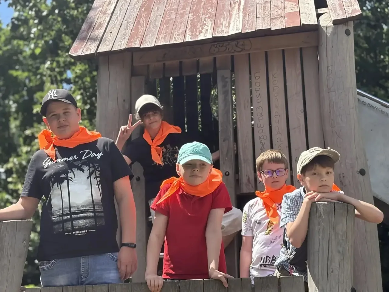 Каждую среду мы с ребятами посещаем всеми любимый парк «Орленок».