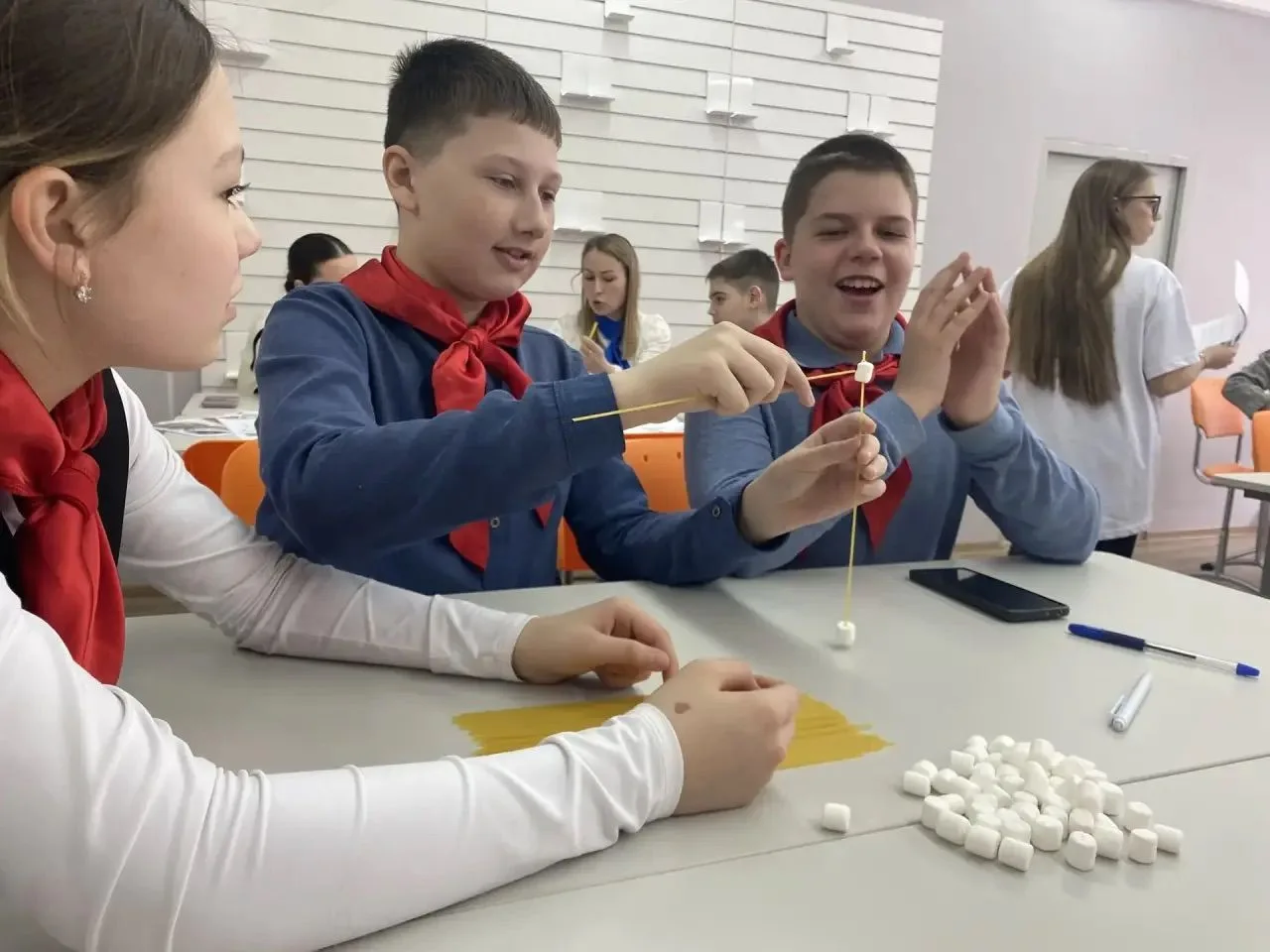 🥈 Наши ученики — серебряные призёры районной игры «Мир профессий ЕВРАЗа»! 🌟С гордостью сообщаем, что