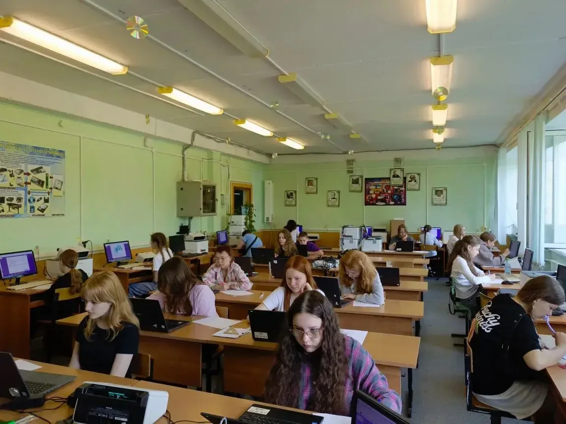 📣 Диагностическая работа для отбора в профильный «Сириус‑класс»  Сегодня 42 обучающихся 6‑х классов 