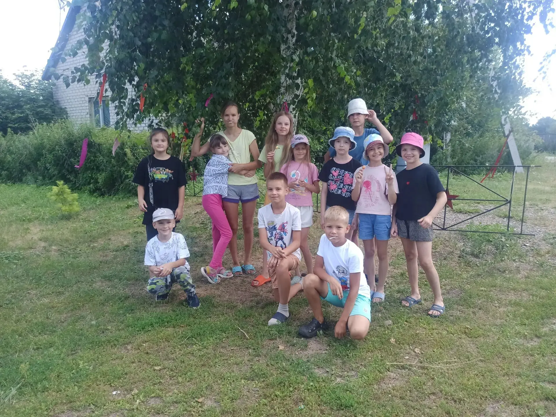 Лето, солнце и море улыбок! 🔆

Именно так прошел наш день 14 июля в клубе села Яр. Мы устроили для 