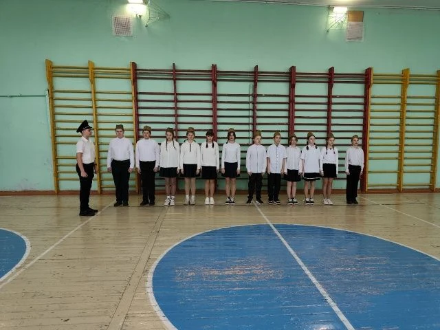 В нашей школе прошёл традиционный «Смотр строя и песни», приуроченный ко Дню защитника ...