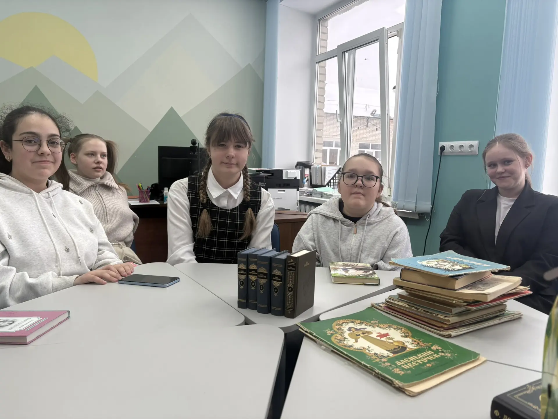 📚В рамках Дня Книгодарения на занятии проекта «Школа Ведущих» прошел очень необычный тренинг.   Учас