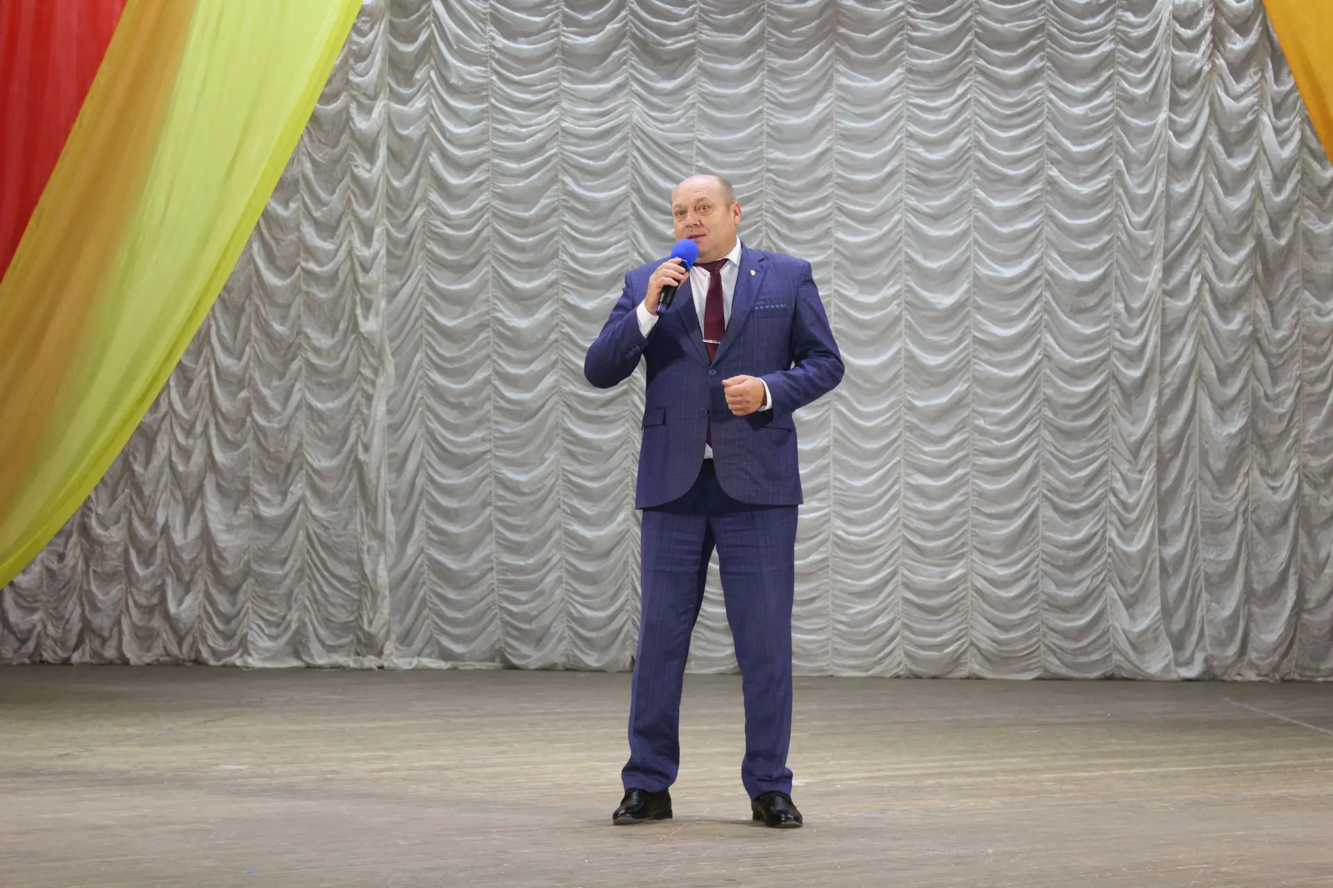 Торжественное мероприятие, посвящённое Дню учителя, состоялось сегодня в районном Дворц...