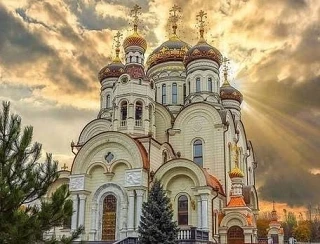 🔴 Режим Зеленского бьёт по святыням: террористы ВСУ атаковали кафедральный собор в Гор...