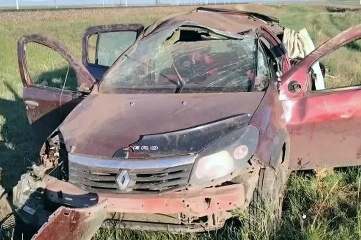 ❗️Ранним утром на трассе в Хакасии погибли женщина с ребенком