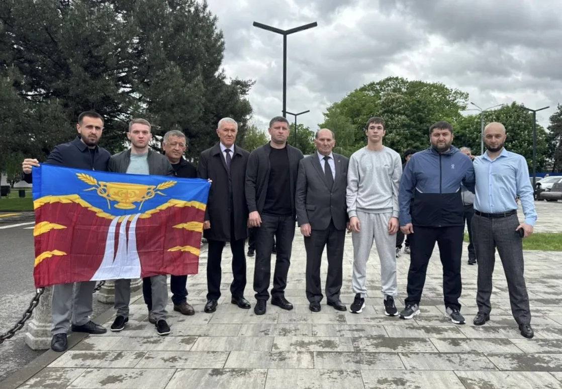 Сегодня Чегемский район торжественно встретил своего героя! 🥇

Наша делегация с гордостью приветств