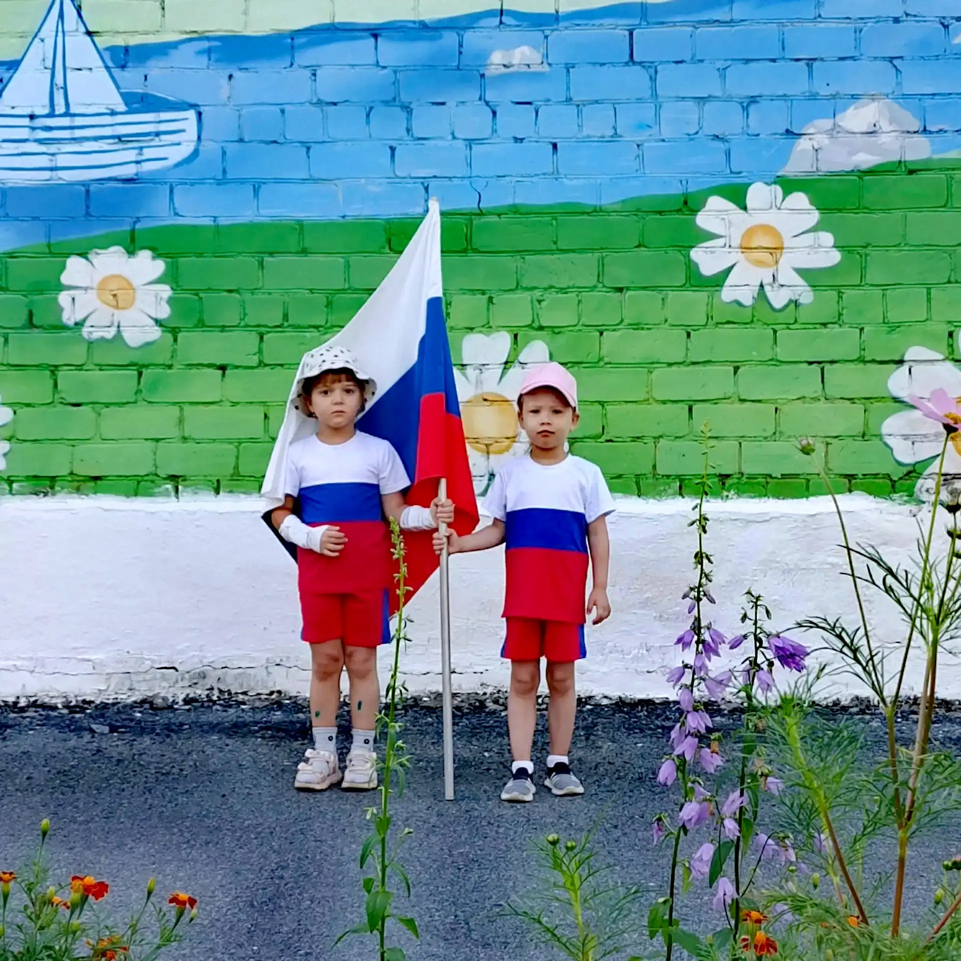 🇷🇺Сегодня в нашем детском саду прошла праздничная общая зарядка, посвящённая Дню Госу...