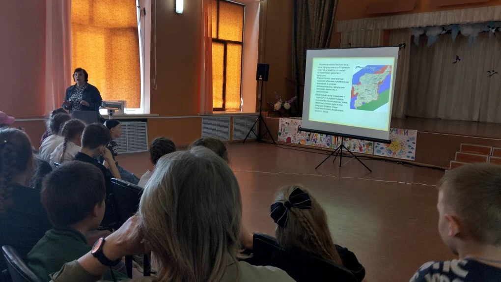 ВЕСЁЛЫЙ МУРАВЕЙНИК 

🌟Начало недели в нашем лагере как всегда получилось насыщенным и разнообразным