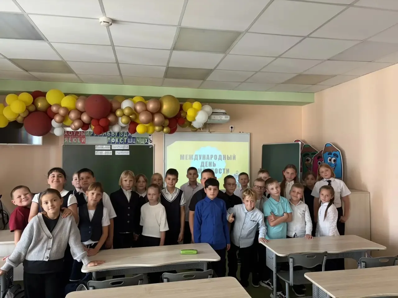 🎓 Международный день грамотности с «Орлятами России»: путешествие в Древнюю Русь!