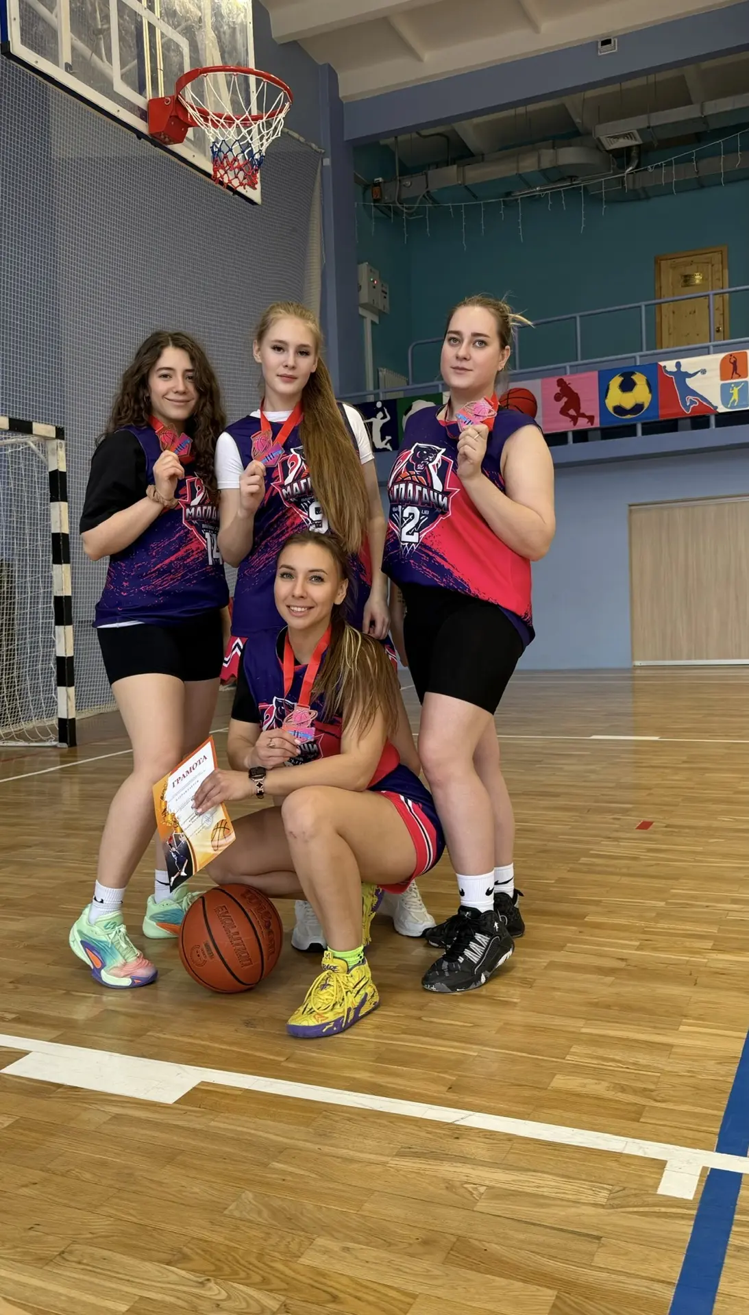 🏀 Итоги турнира по баскетболу 3х3 в г. Зее

25 апреля в городе Зея состоялся турнир по баскетболу 3