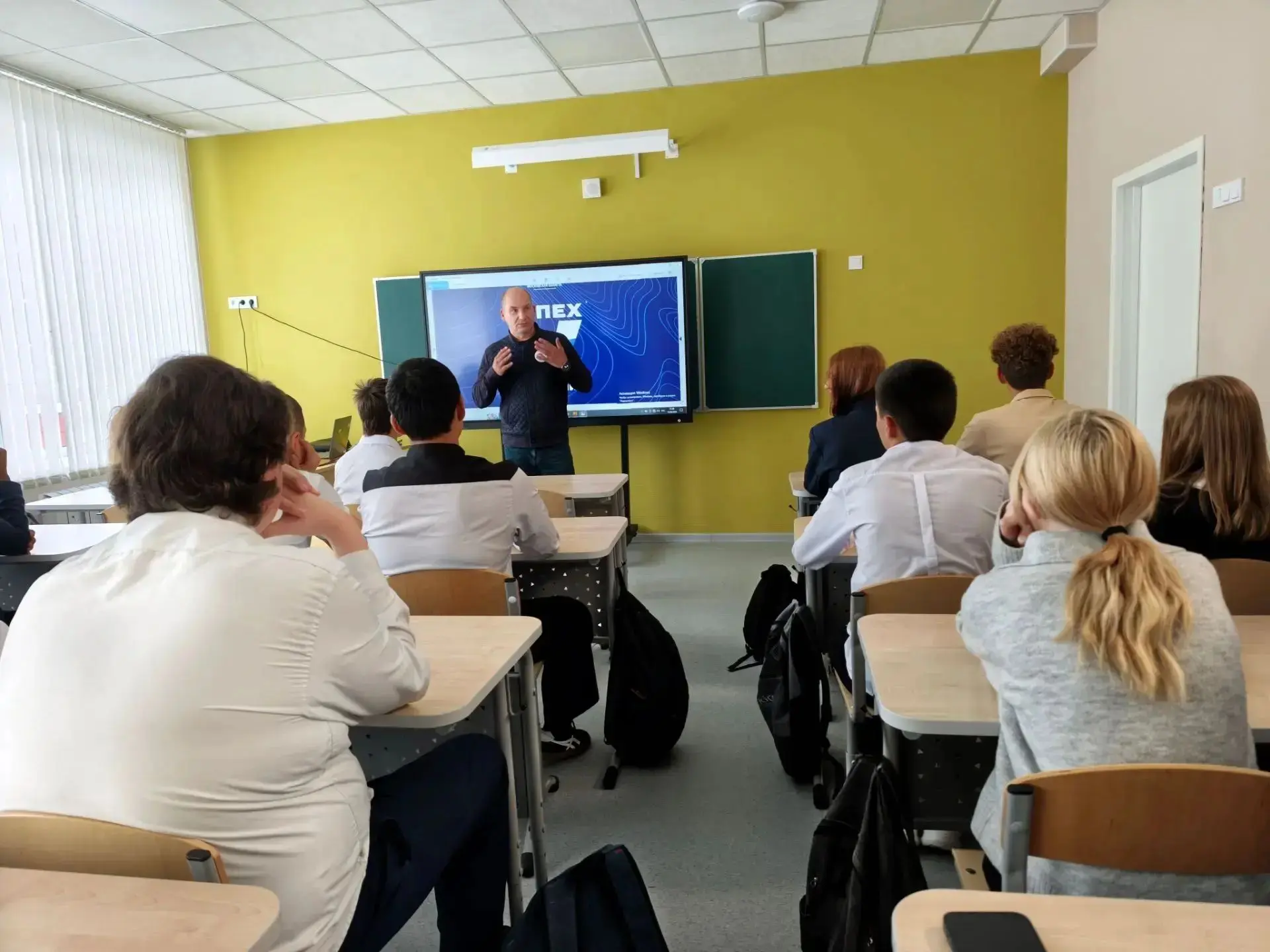 🇷🇺📚 Единая Россия поддержала проведение урока о Бородинском сражении!