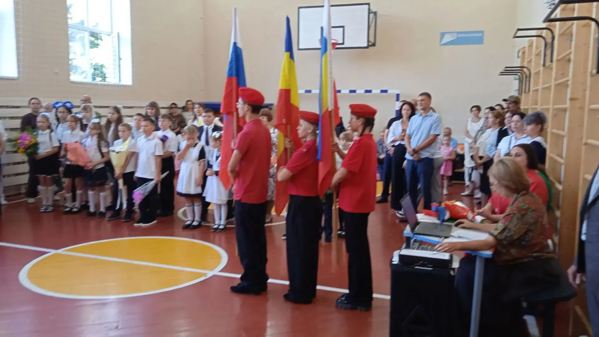 Сентябрь встречает нас Днем знаний!