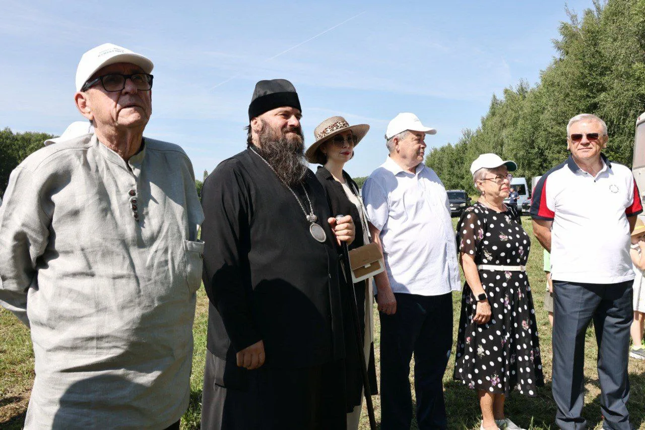 Стать председателем колхоза ему было предначертано Богом. Это судьба! Отец – герой соцтруда, председ