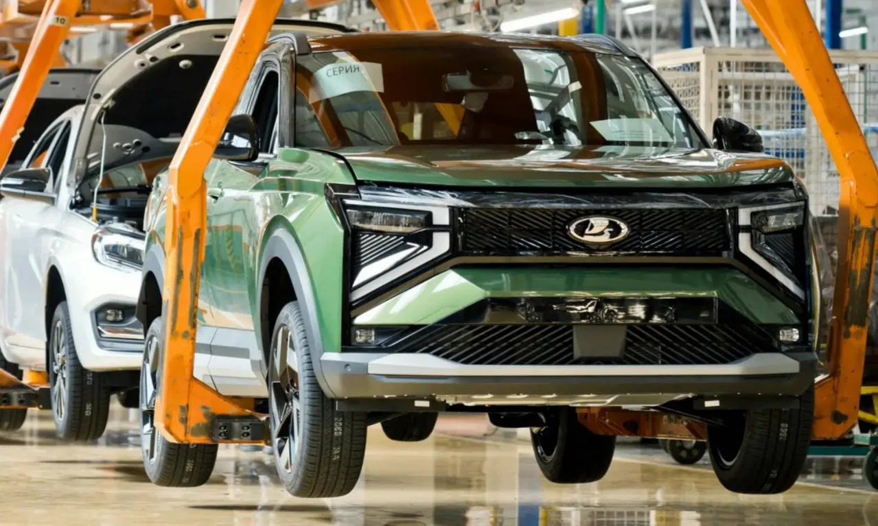 AвтоВАЗ показал как создавался кроссовер LADA Azimut