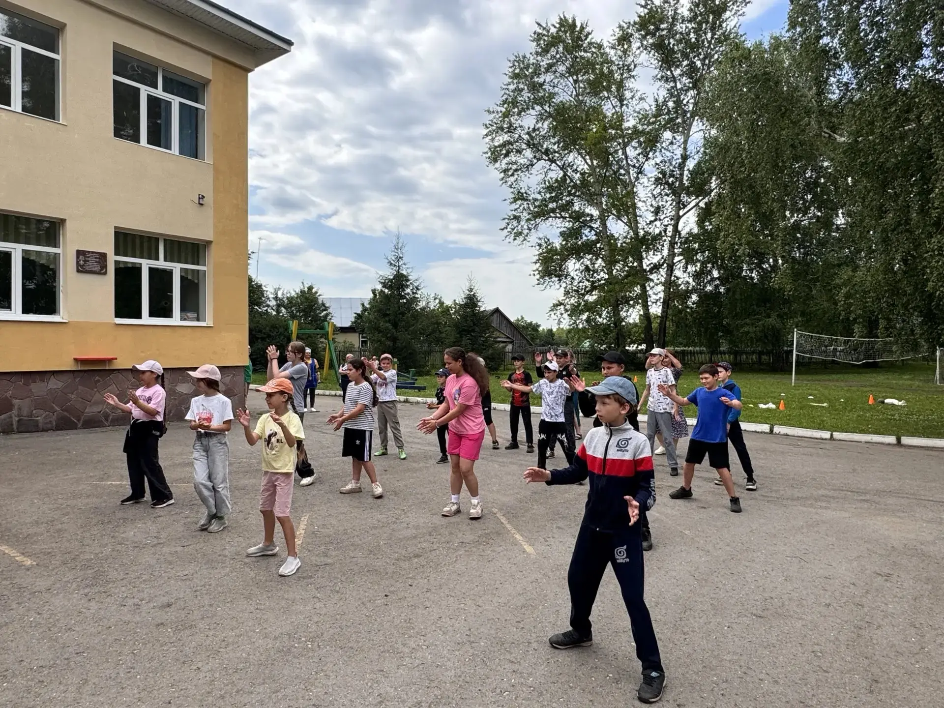 Яркий Сабантуй и финальные репетиции: 19-й день в лагере «Березка»! ☀️⛺️
Лето летит незаметно! 👋 На