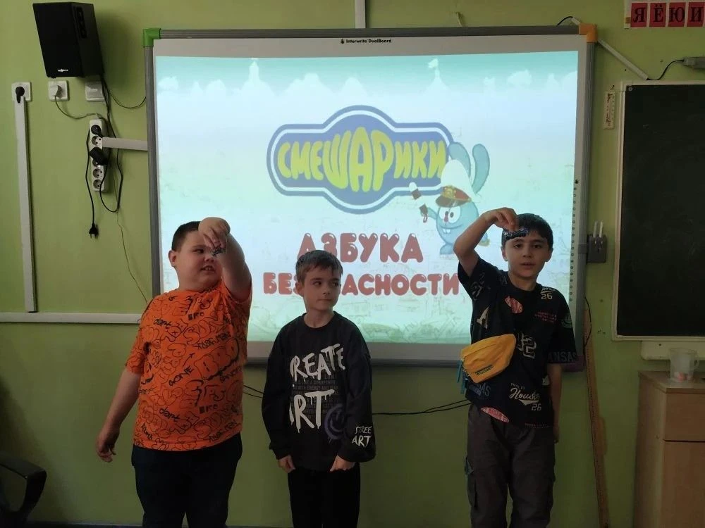 День безопасности
Сегодня в нашем пришкольном лагере царила атмосфера серьезности и, в то же время, 